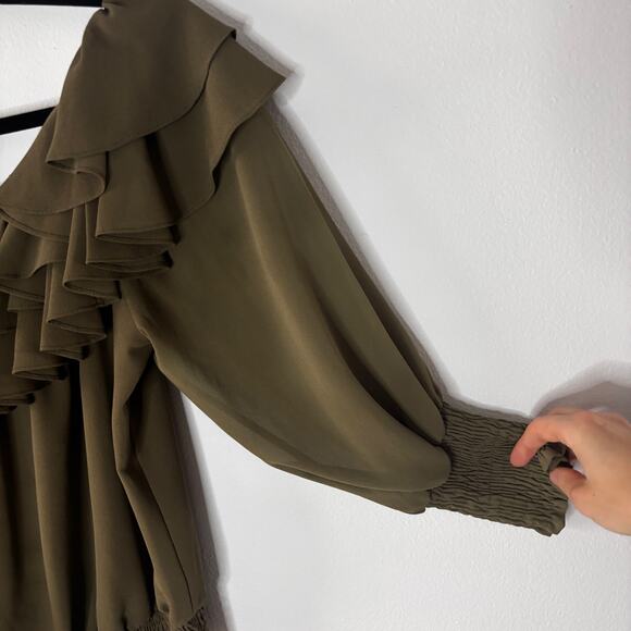 MISA Los Angeles Women’s Ruffle Off Shoulder Blouse Olive Green Size Small - Picture 9 of 16